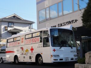 献血車